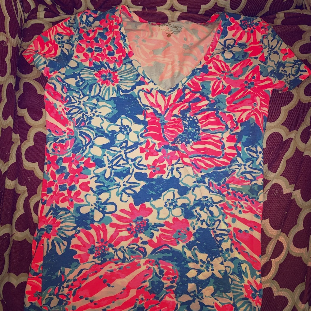 Lily Pulitzer tops and dresses! Make me an offer!